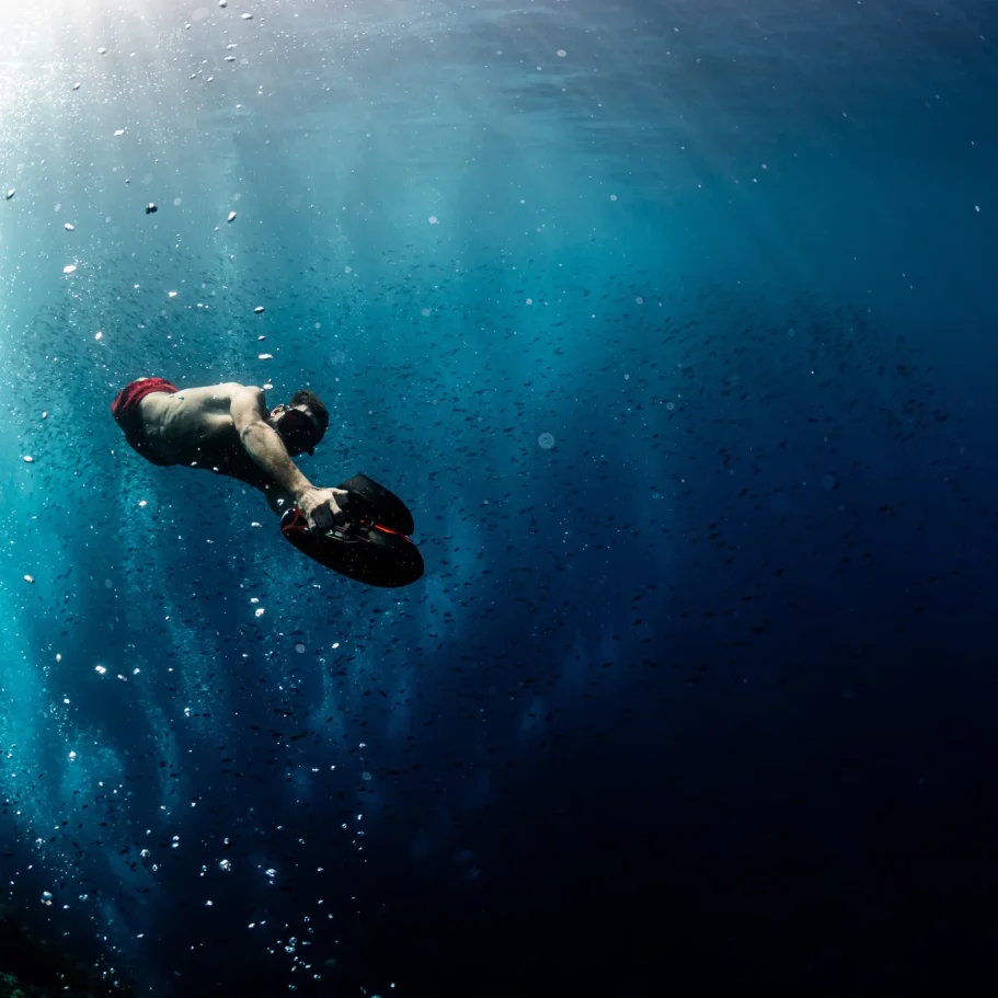 Expérience de scooter sous-marin Infini Blue pour explorer les fonds marins en Martinique